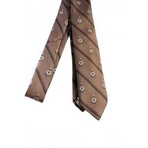 Vintage 1960s Narrow SADDLE CLUB Light Brown Necktie, 2.75 X 54, Short Length